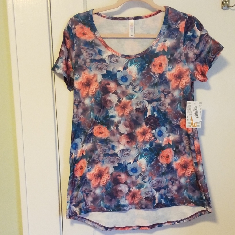 LulaRoe Classic T